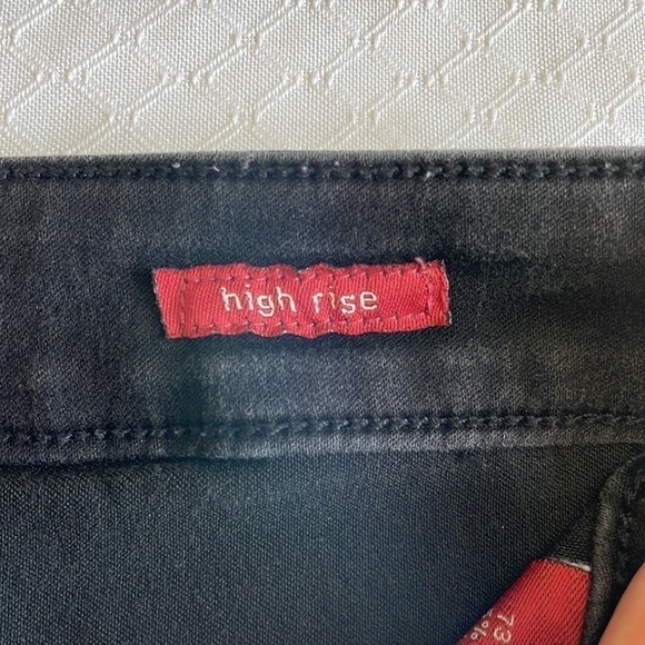 Makers of True Originals Black Hi Rise Skinny Jeans - Picture 7 of 8
